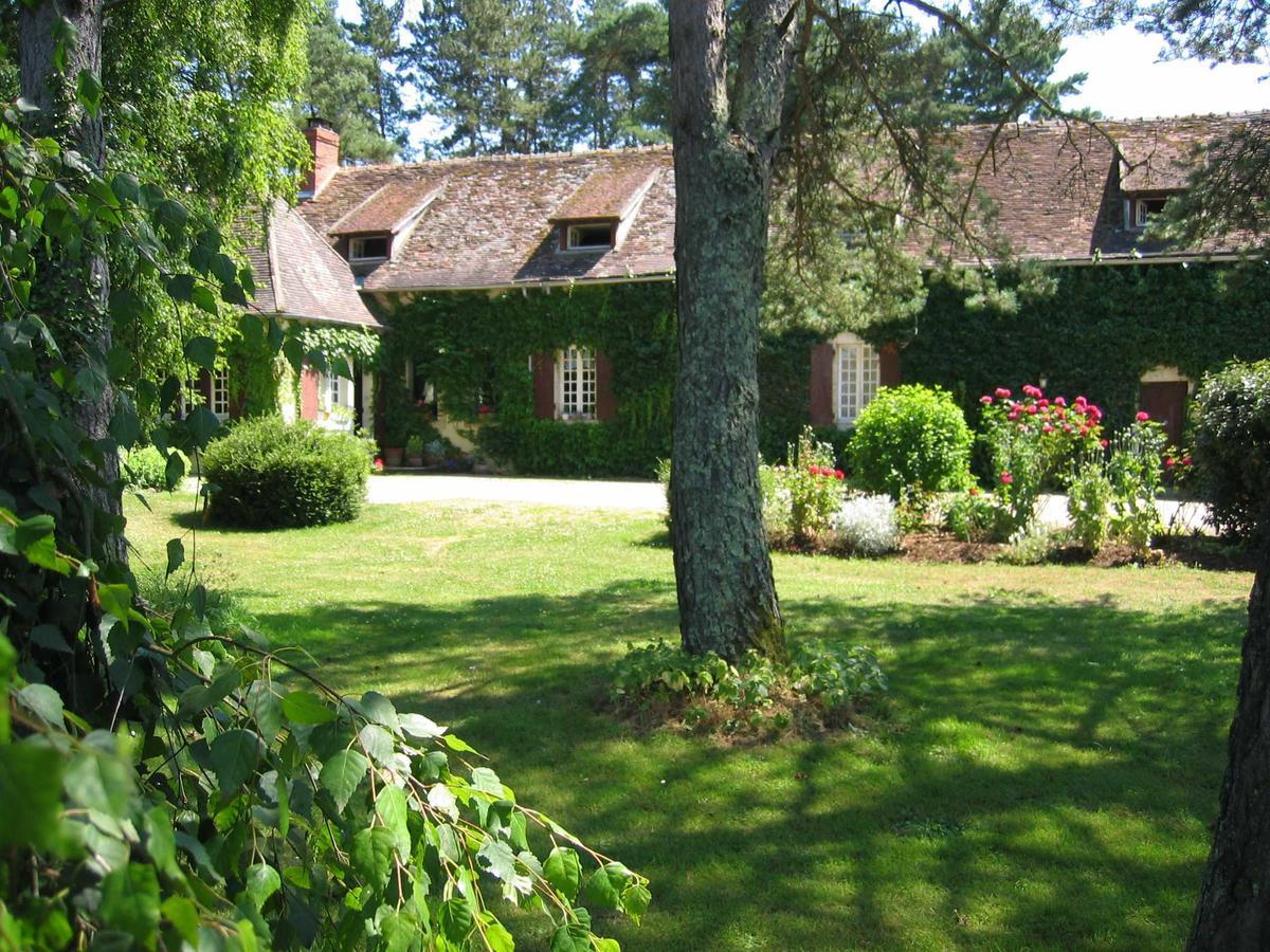 Bed and Breakfast Le Canard Au Parapluie Rouge Celon Экстерьер фото